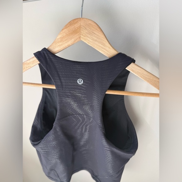 lululemon athletica Black Racerback Tank Top Invigorate Training Tank Top sz 4 - Picture 4 of 10